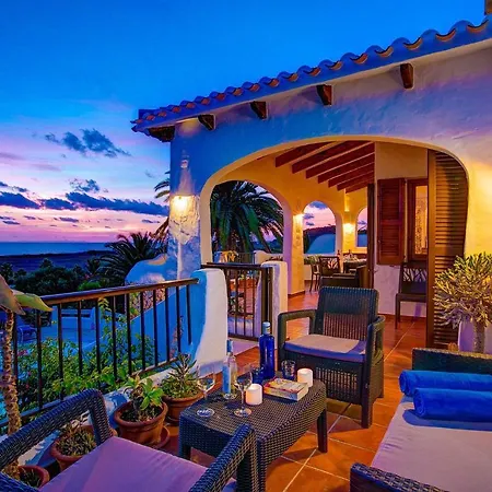 Villa Corina *